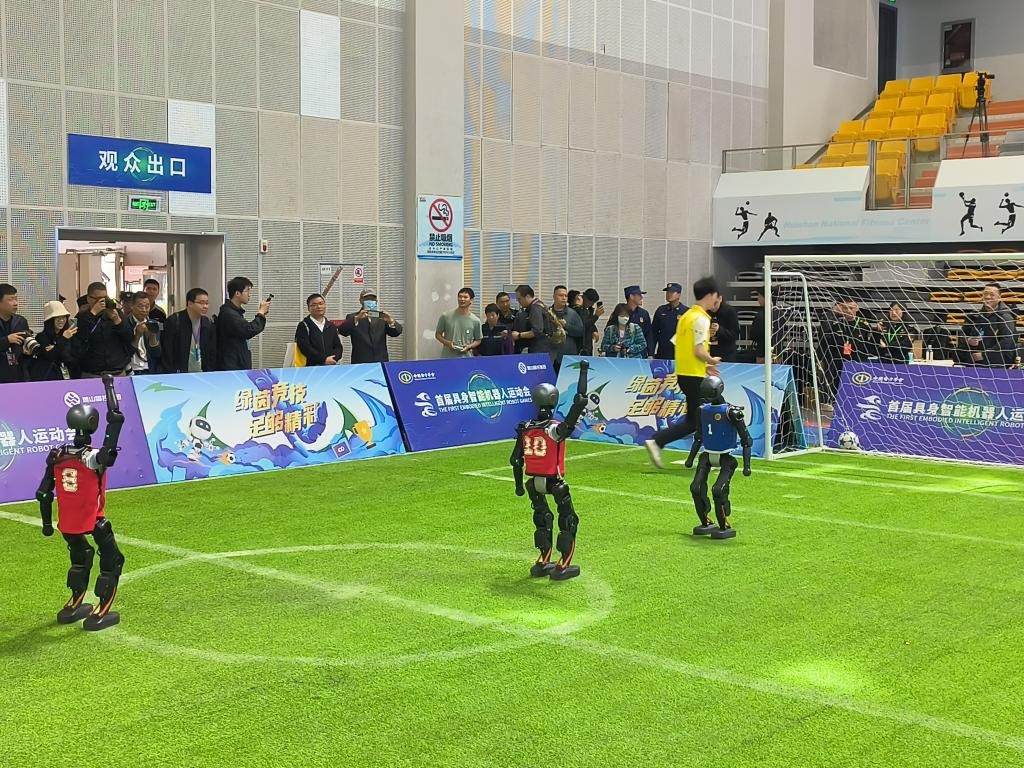 扑克与职业比赛（职业扑克赛事）