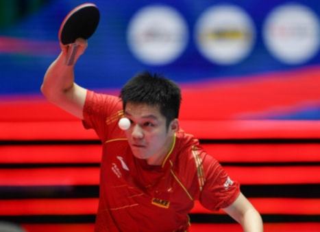 他參加了一 他參加了一